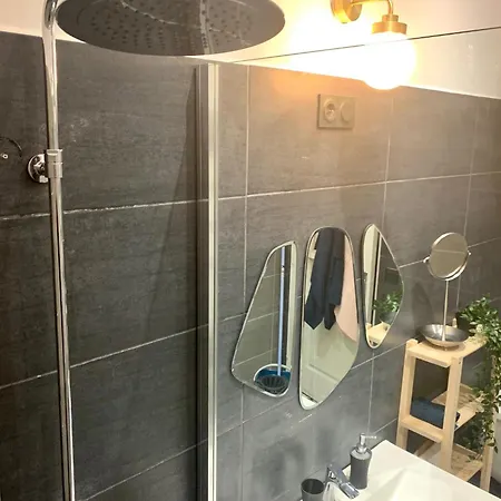 Le Quatre Superbe T2 Internet Wifi Coeur Historique Parking 45 M2 Appartement *
