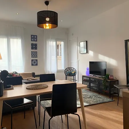 Le Quatre Superbe T2 Internet Wifi Coeur Historique Parking 45 M2 * Béziers